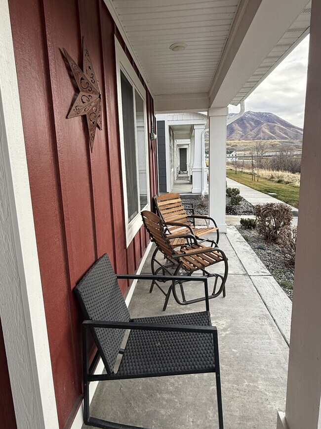 Foto del edificio - 564 Hal St