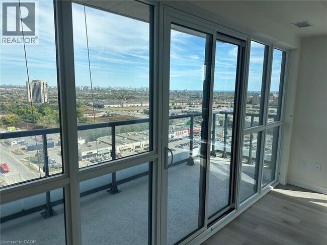 Building Photo - 15 Watergarden Dr