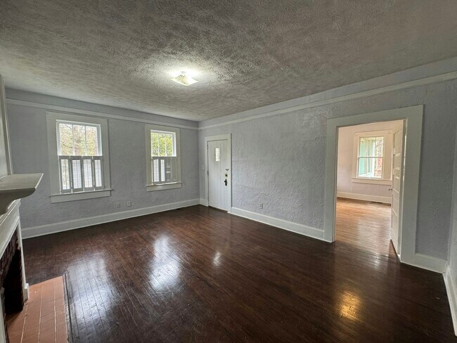 Building Photo - 435 Alta Woods Blvd