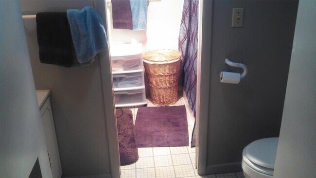 Building Photo - Second Floor 2 Bedroom Apt For Rent (Palmyra)