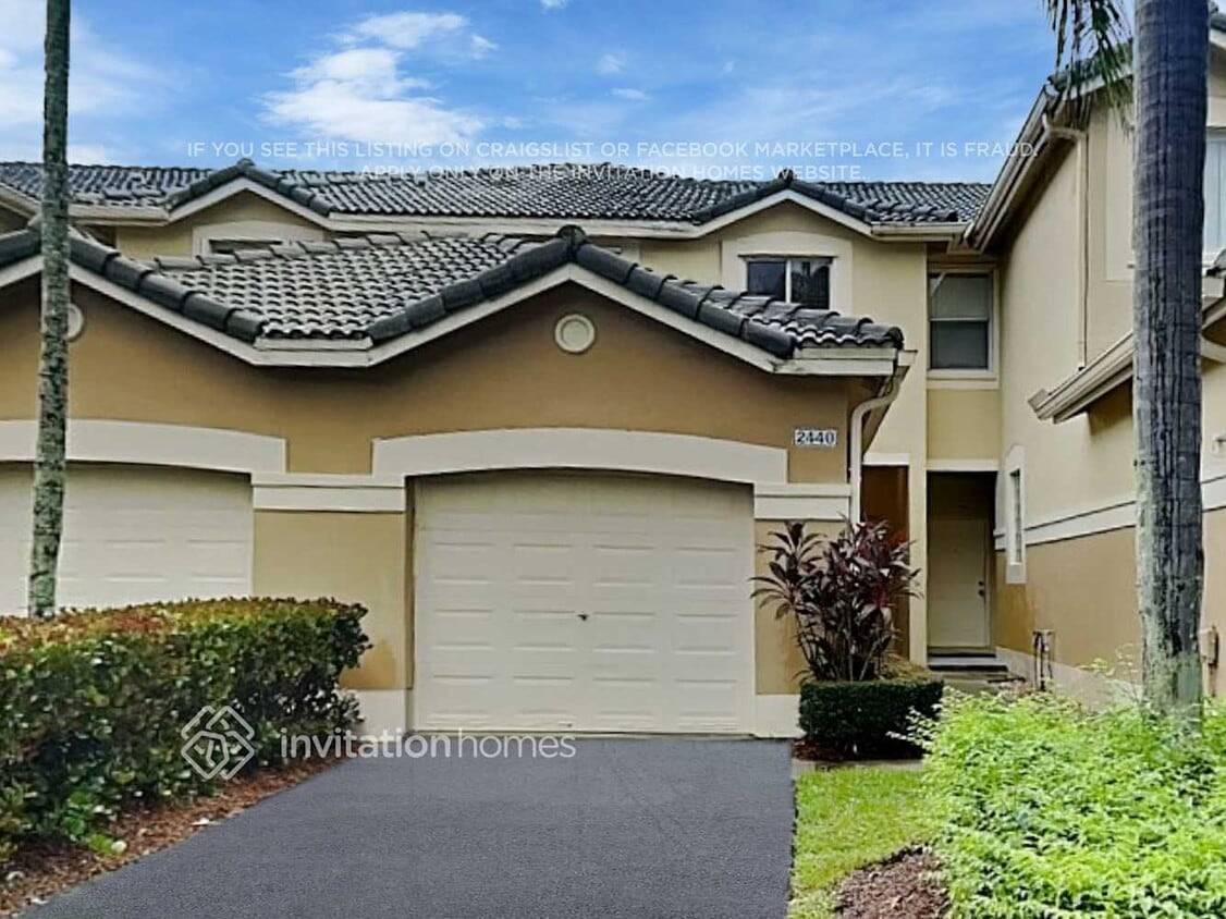 Primary Photo - 2440 Cordoba Bend