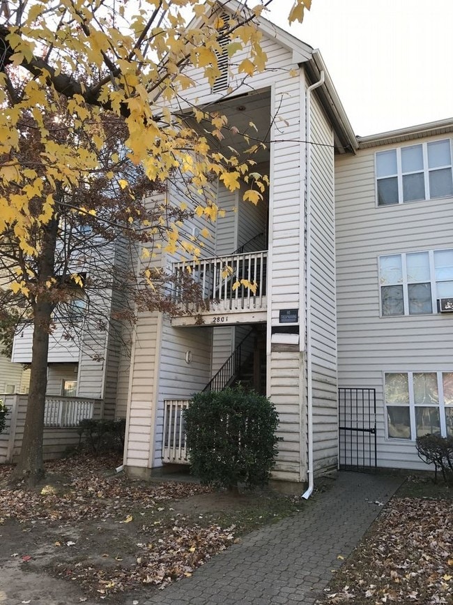 Building Photo - 2 BED 2 FULL BATH CONDO - SEC8 OK