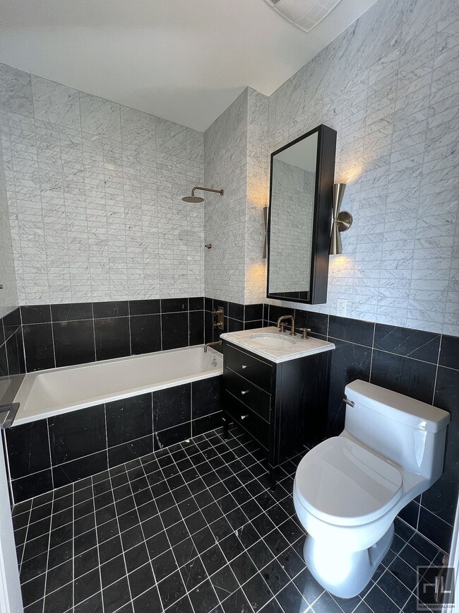 Foto del edificio - Brand New 1 bedroom/1 Bathroom apt w/ priv...