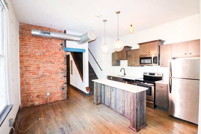 Foto del edificio - 1533 Pleasant St
