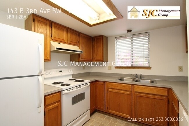 Foto del edificio - 143 3rd Ave SW