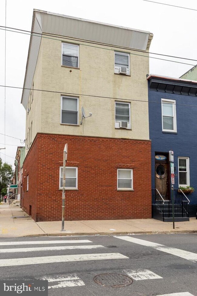 2001 S 11th St Unit 1, Philadelphia, PA 19148 Apartment for Rent in