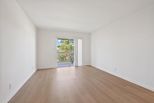 Building Photo - 1790 Abbey Rd