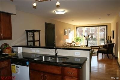 Foto del edificio - 7515 Cromwell Dr