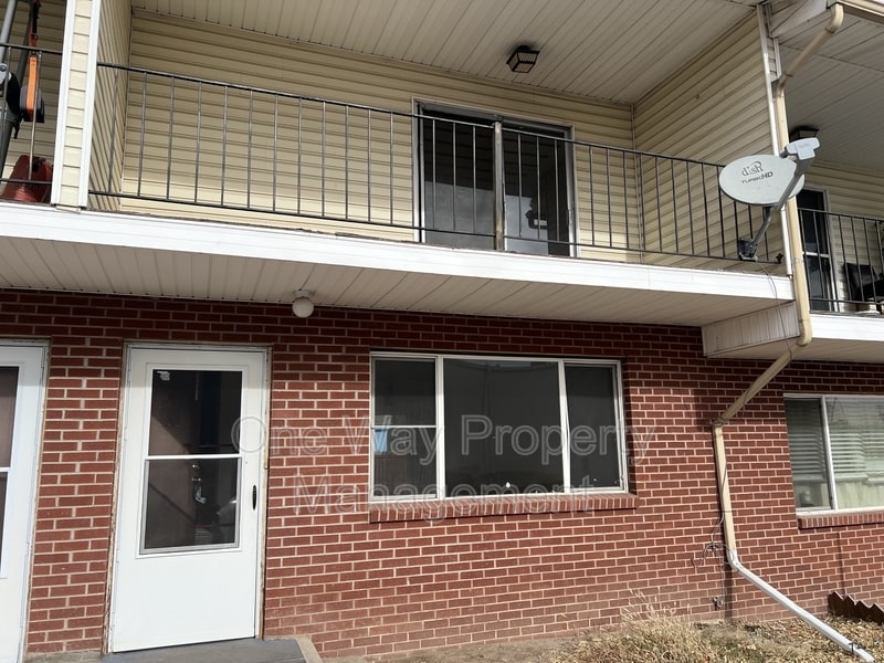 Primary Photo - 2415 6th Ave