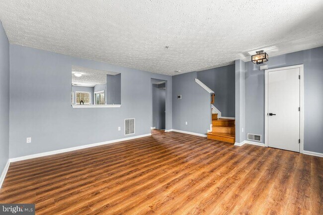 Foto del edificio - 7711 Cornerstone Way