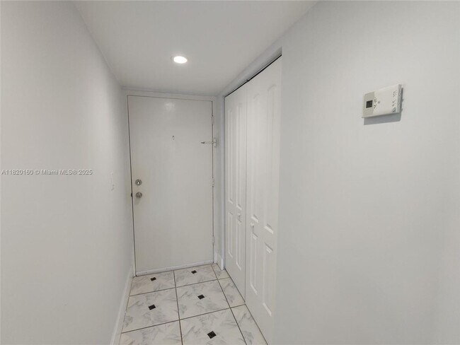 Foto del edificio - 801 NW 47th Ave