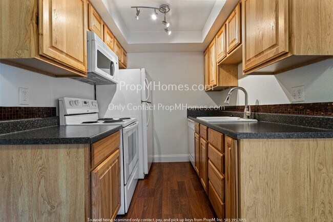 Foto del edificio - One Bedroom Condo In Mt. Park with Mt Park Rec Center Access!