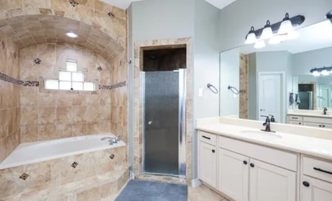 Building Photo - 2329 Grisell Dr