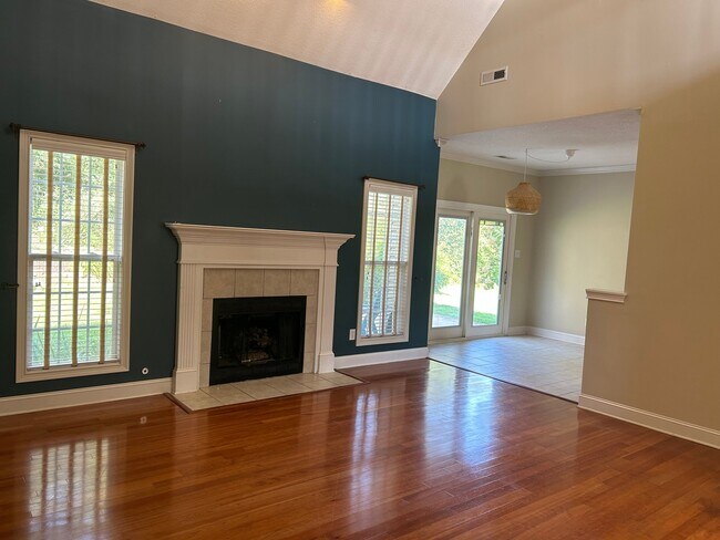 Foto del edificio - 2807 Oakleigh Twp Dr
