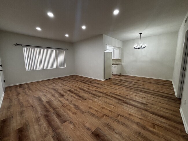 Foto del edificio - 321 E Dryden St