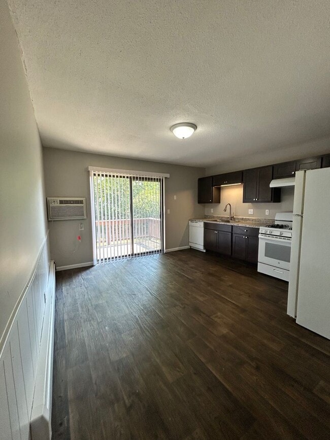 Foto del edificio - 1231-1237 60th Street SE