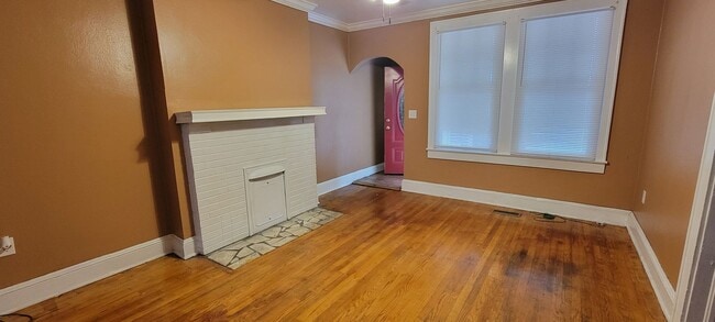 Building Photo - 1620 Christine Ave