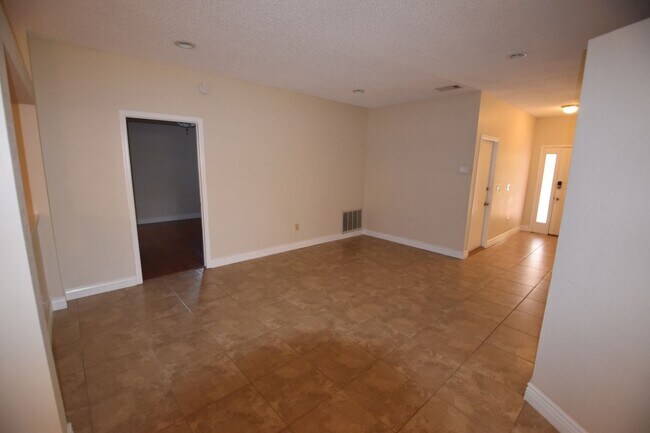 Building Photo - 4422 Weeping Willow Cir