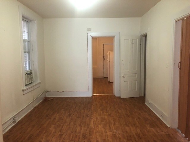 Building Photo - 1938 N Bissell St