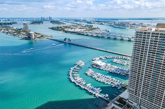 Foto del edificio - 1717 N Bayshore Dr