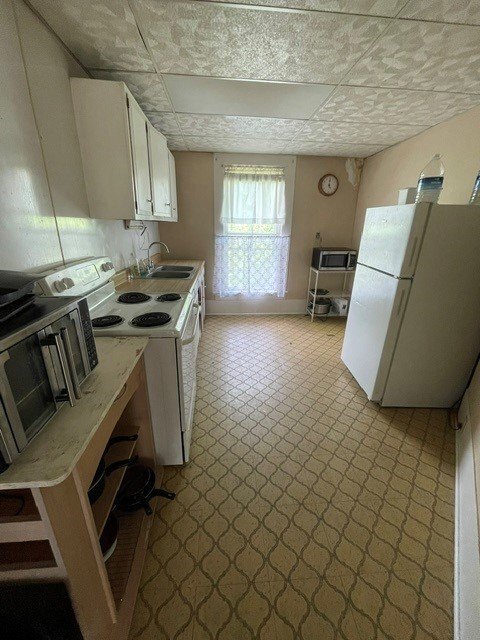 Foto del edificio - 4302 Lakeside Dr