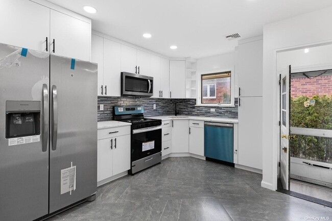 Foto del edificio - 69-11 171st St
