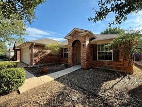 Building Photo - 186 Fresno Springs