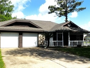 Building Photo - 339 El Toro Ln