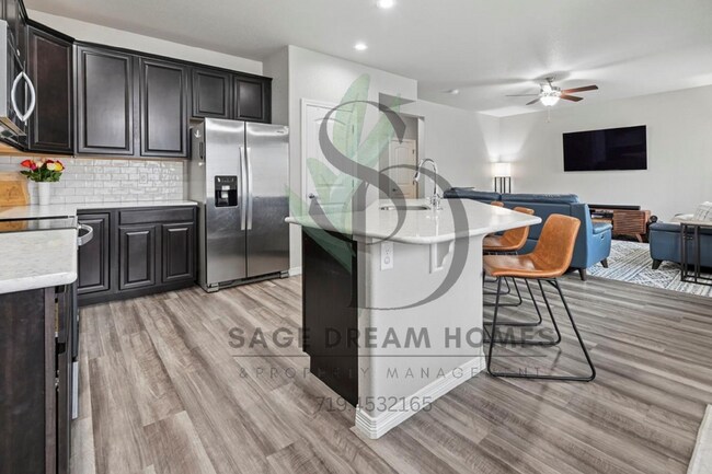 Building Photo - Beautiful 5 Bed + Office Home with 3-Car Garage in Desirable Lorson Ranch!