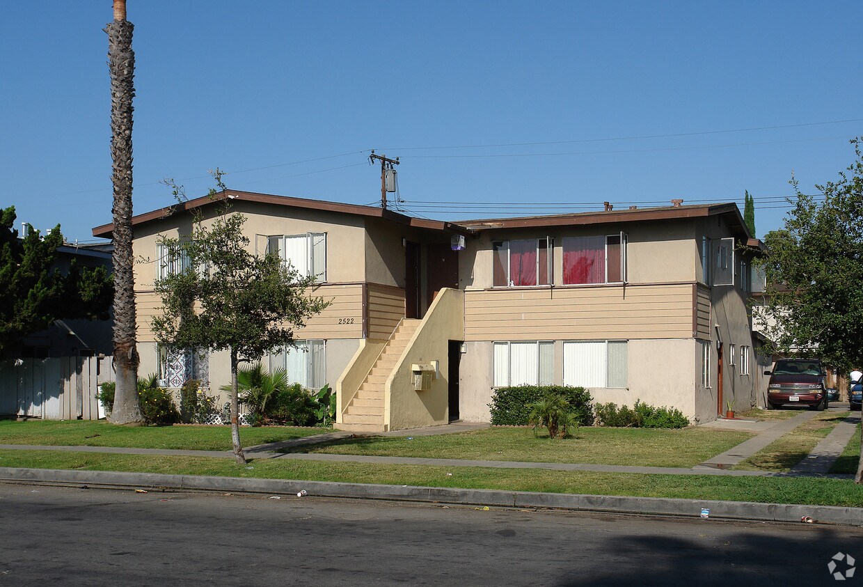 Primary Photo - 2522 S Rosewood Ave