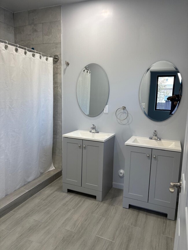 Building Photo - 1393 NW 31st St