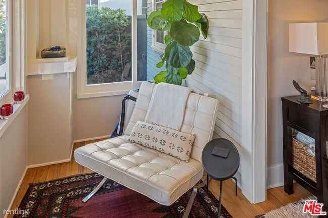 Building Photo - 2 br, 1 bath House - 554 Rialto Ave