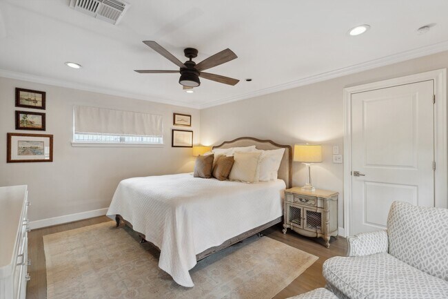 Foto del edificio - 6158 Burgoyne Rd