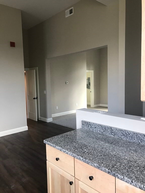 Building Photo - 33 West Main Street