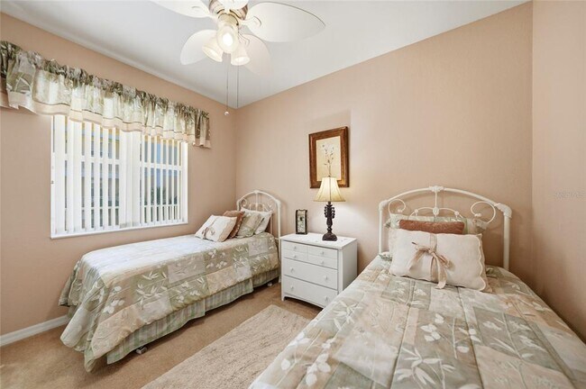 Foto del edificio - 255 West End Dr