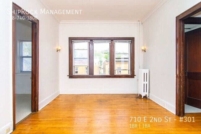 Foto del edificio - 710 E 2nd St