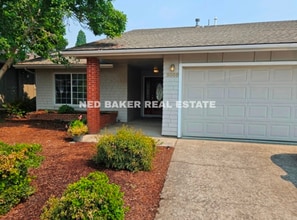 Building Photo - 3056 Twin Oak Pl NW