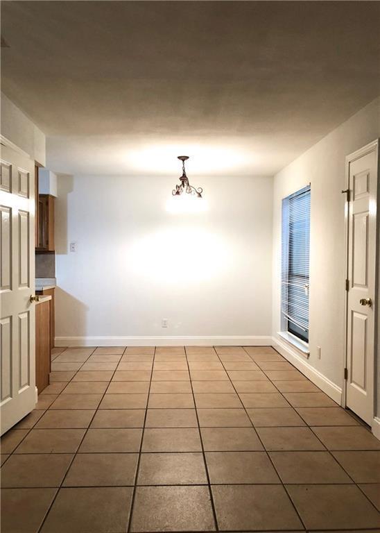 Building Photo - 7001 Oak Meadow Cir