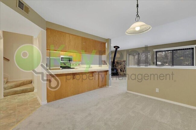 Foto del edificio - 7733 Lauppe Ln