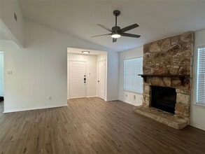 Building Photo - 7621 Scenic Brook Dr