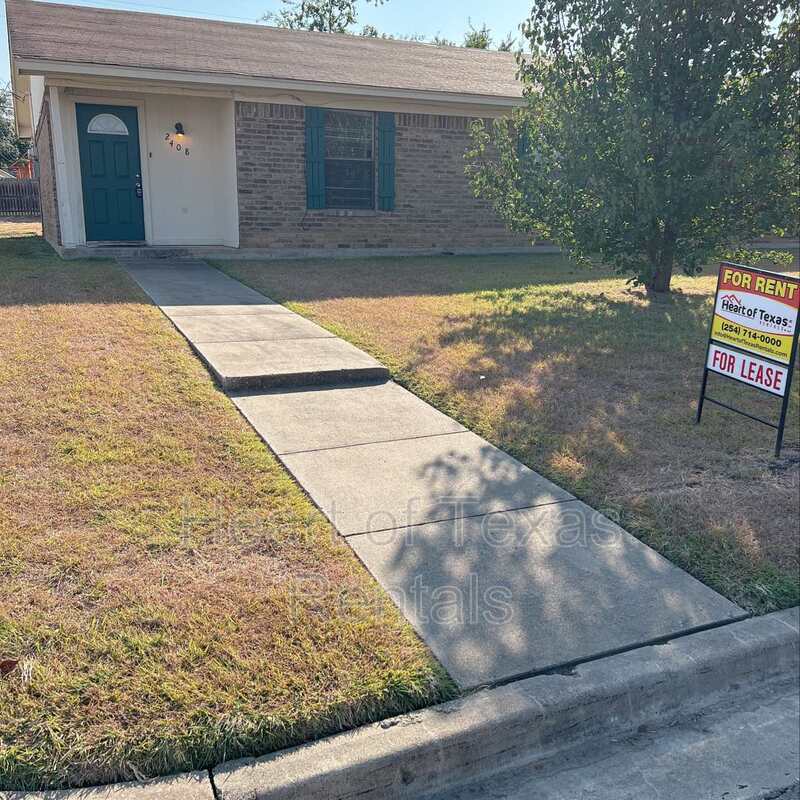 Foto principal - 2408 Comanche Trail