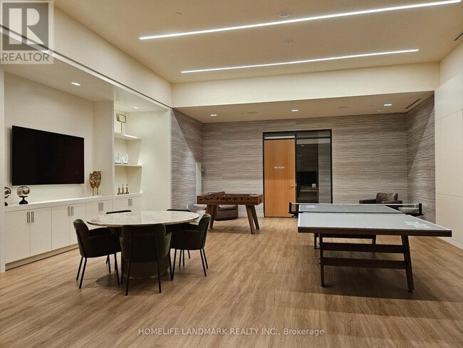 Building Photo - 8960 Jane St