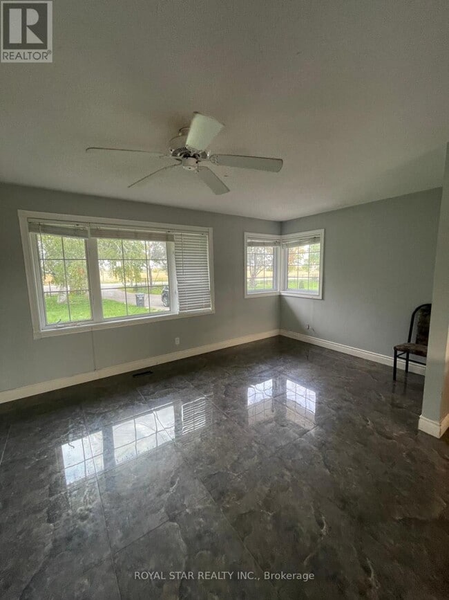 Photo du bâtiment - 12788 McLaughlin Rd