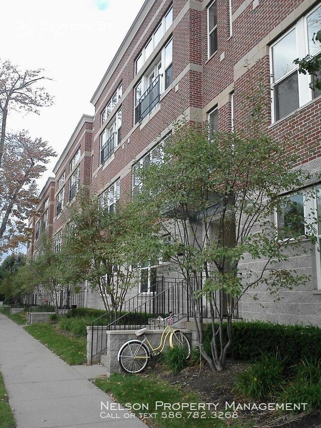 Building Photo - 90 Clinton St