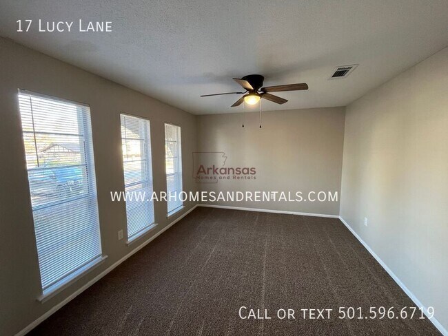 Foto del edificio - 17 Lucy Ln