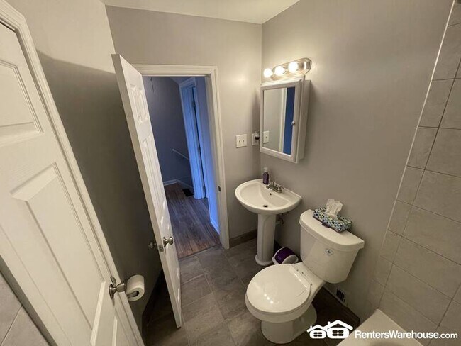 Foto del edificio - 7926 St Claire Ln