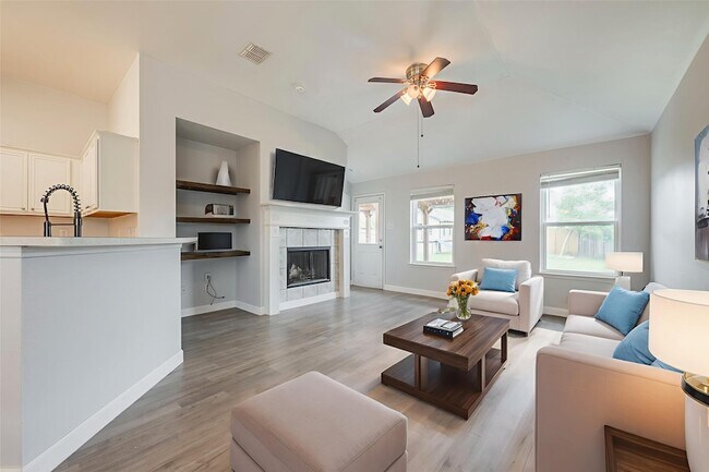 Foto del edificio - 6710 Waterlilly Dr