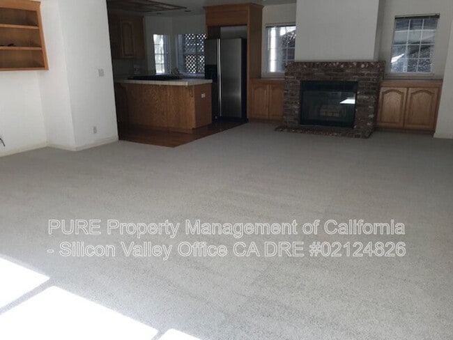 Building Photo - 153 College Ave