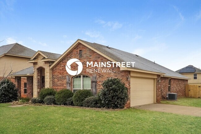 Foto del edificio - 3 Bedroom Pet-Friendly Home in Mustang, OK with Main Street Renewal