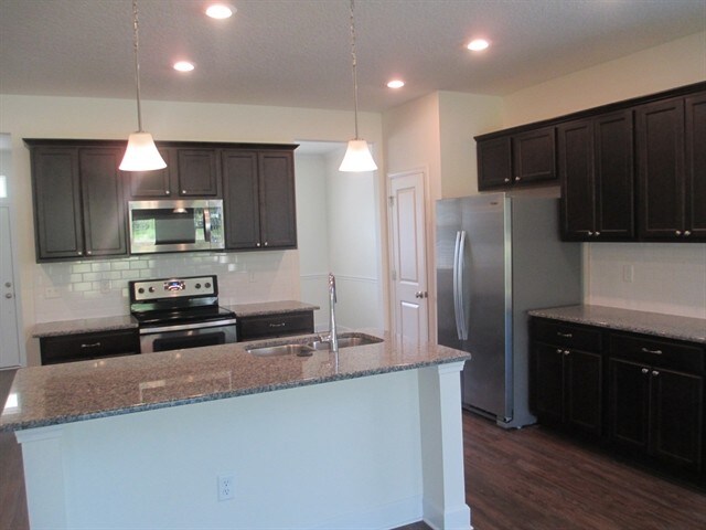 Foto del edificio - 3070 Creek Village Ln